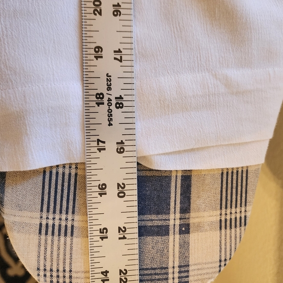 INC White top with black embroidery embellishment - Picture 9 of 9